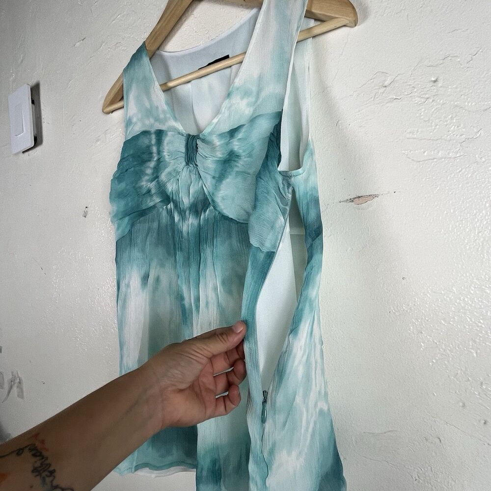 AK Anne Klein Blue White Tie-Dye Chiffon Pleated V-Neck Sleeveless Tank Top - Picture 10 of 15